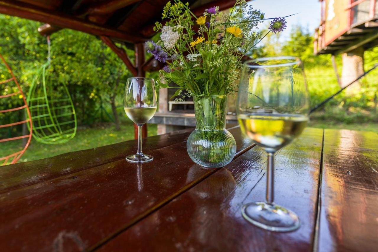 Villa Tratea - With A Heated Pool Tomici エクステリア 写真